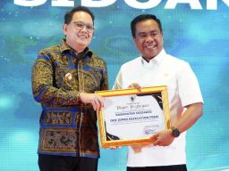 Pemkab Sidoarjo Raih Penghargaan ODF Dari Jatim Diserahkan Langsung Pj Gubernur Jatim