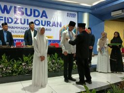 Difasilitasi Empat Program, Ratusan Siswa Smamda Sidoarjo Wisuda Tanfidz Al Quran 1 Sampai 5 Juz