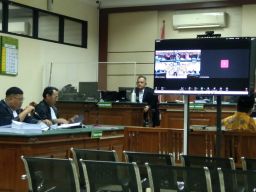 Bupati Sidoarjo Nonaktif Dituntut 6 Tahun 4 Bulan Penjara Denda Rp 300 Juta dan Beban Uang Pengganti Rp 1,4 Miliar