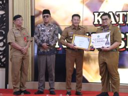 Serahkan Penghargaan KISI, Plt Bupati Ngaku Bangga Sidoarjo Punya Banyak Inovasi di Beberapa OPD