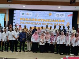Kanwil DJP Jatim II Tandatangani Kerja Sama Inklusi Pendidikan Perpajakan Bersama 15 SMA dan SMK di Sidoarjo