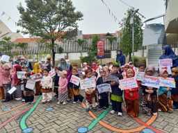 Serunya Peringatan Harjasda ke 166, Diperingatkan Siswa KB TK Al Muslim dengan Bangga Jadi Anak Sidoarjo