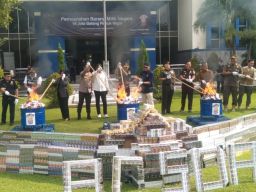 Berantas Peredaran Rokok Ilegal di Sidoarjo, Bea Cukai Bakar 54,5 Juta Rokok Tanpa Cukai Berbagai Merek
