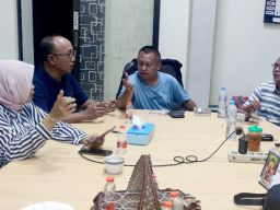 Awali Rangkaian HPN 2025, PWI Jatim Gelar Jalan Sehat Gratis Berhadiah Utama Umrah