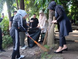 Jaga Keasrian Kota, Pemkab Sidoarjo Gelorakan Jihad Rawat Taman Bersama Wabup di Hari Kerja Pertama