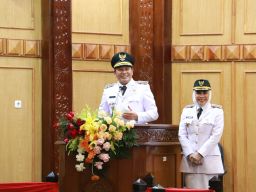 Bupati dan Wabup Sidoarjo Paparan Visi - Misi Menuju Metropolitan Inklusif, Berdaya Saing dan Berkelanjutan di DPRD