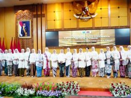 Sriatun Resmi Dilantik Jadi Ketua Dekranasda Sidoarjo Bersamaan Ketua Lain se Jatim