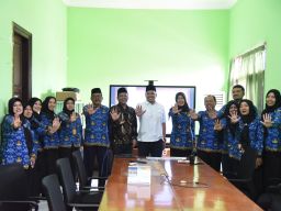 Pejabat dan Pegawai Dinas Kominfo Sidoarjo Perkuat Komitmen Cegah dan Berantas KKN Lewat Pakta Integritas