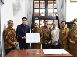 Kelola TPA Jabon Jadi Sumber Energi Listrik, Pemkab Sidoarjo Teken MoU dengan China Water Industry