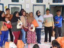 120 Paket Sembako Baksos Pemkab Sidoarjo Dibagikan Wabup di Kampung Terpencil Pucukan