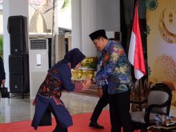 Hari Pertama Setelah Libur Lebaran, Bupati dan Wakil Bupati Sidoarjo Gelar Halal Bihalal Bersama ASN
