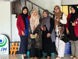 Dongkrak Kompetensi Pengelolaan Keuangan, Tim Abdimas Umsida Beri Pelatihan Penyusunan dan Realisasi Anggaran di SAIM