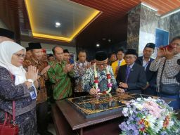 Dukung Kemandirian Pendidikan Bagi Generasi Emas, Mendikdasmen Apresiasi Gedung Smamda Dormitory Senilai Rp 23 Miliar