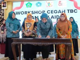 Sidoarjo Bebas TBC Sekaligus Kurangi Jumlah ODHA, Kader PKK Teken Komitmen Hidup Sehat Lewat GERMAS