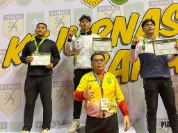 Dua Atlet Karate SMAN 4 Sidoarjo Raih Medali Emas Kejurnas Forki di Riau, Siap Melaju ke Kejuaraan SEAKF di Brunei