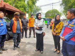 Wabup Sidoarjo Sidak Kesiapan dan Kelaikan Perlengkapan Damkar di BPBD, Temukan Selang Bocor dan Beberapa Kekurangan