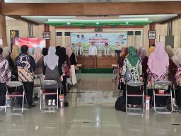 Dongkrak Literasi Anak Sejak Usia Dini, Disperpusip Ngawi Gelar Bimtek Baca Nyaring untuk Guru PAUD, TK dan SD