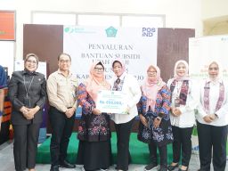 Salurkan BSU, Sekda Sidoarjo Minta Dimanfaatkan Untuk Usaha Ketahanan Pangan Keluarga