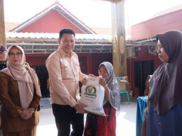 Bupati Sidoarjo Minta Penerima Gunakan Beras Bantuan Pangan Pusat untuk Konsumsi Pribadi dan Tidak Dijual
