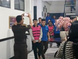 Rugikan Keuangan Desa Rp 150 Juta, Penyidik Kejari Sidoarjo Tahan Sekdes dan Makelar Tanah Jimbaran Kulon Wonoayu