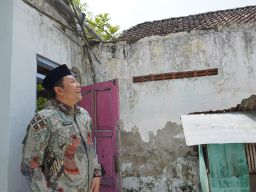 Disidak Bupati Sidoarjo, 2 RTLH Milik Warga Miskin Simogirang Prambon Dijanjikan Langsung Direnovasi