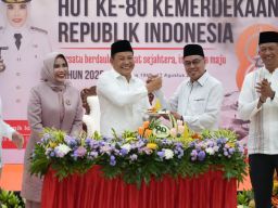 Bupati Sidoarjo Janji Tingkatkan Mutu Pelayanan dan Kesejahteraan Warga Saat Gelaran Malam Tasyakuran HUT RI ke 80