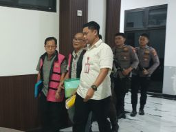 Segera Disidangkan, Penyidik Serahkan 4 Tersangka Mantan Kepala Dinas P2CKTR dan Barang Bukti Korupsi Rusunawa Rp 9,7 M