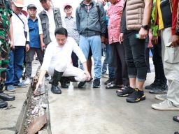 Sidak Proyek Jalan Beton di Waru, Bupati Sidoarjo Temukan Ada Yang Protol Warning Rekanan Soal Kualitas dan Waktu