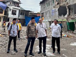 Pastikan Kesiapan Rekontruksi Ponpes Al Khoziny, Kemenko Pemberdayaan Masyarakat dan Kementerian Cek Lapangan