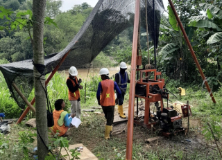 Soil Test Dimulai, Warga Banjaransari Harapkan Pembangunan Talud Segera Terwujud