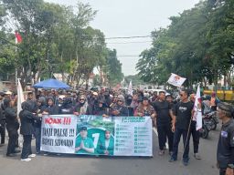 Orasi di Kantor Kejari dan Bupati Sidoarjo Tak Ditemui, di Dewan Ditemui Pimpinan Dukung Massa Pendemo Anti Korupsi