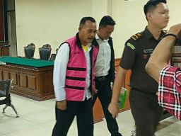 Mantan Kades Sidokerto Buduran dan Kawan-Kawannya Divonis Hukuman 4 Sampai 6 Tahun Penjara Denda Miliar Rupiah