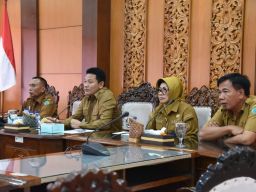Proyek Alun-Alun Rp 24,6 Miliar Molor, Bupati dan Sekda Sidoarjo Beri Warning Keras Rekanan Karena Lampu PJU Tak Seragam
