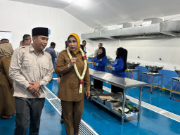 Tekankan Kuatkan Pengawasan Bersama, Wabup Sidoarjo Resmikan Dapur SPPG MBG di Temu Prambon