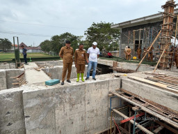 Akhir 2025 Bupati Sidoarjo Marah-Marah Kinerja Lamban, Kini Apresiasi Progres Proyek Rumah Pompa Kedungpeluk