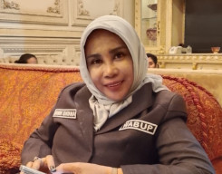 Ikuti Selasa Malam, Makan Bareng Mak Mimik Gratis di Monumen Jayandaru Alun - Alun Sidoarjo