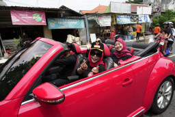 Wabup Sidoarjo Tutup Tanggulangin Fair 2026 Lewat Riding Bersama Komunitas VW dan Vespa Kota Delta