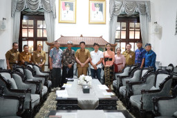 Tetapkan Kunci Harmoni dan Pembangunan Daerah, Bupati Sidoarjo Siap Bersinergi dengan PHDI