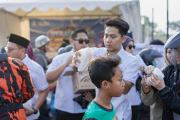 thumbnail Tekan Harga Sembako Naik Jelang Lebaran, HIPMI Sidoarjo Turun Tangan Gelar Operasi Pasar Murah Ramadhan