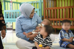 Lepas Kangen dengan Puluhan Balita di UPT PPSAB Sidoarjo, Wabup Sidoarjo Kunjungi Balita yang Ditelantarkan Orangtua