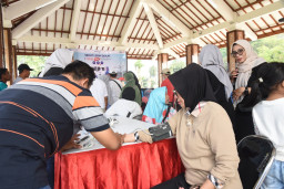 Dinkes Sidoarjo Gandeng Auto2000 Waru Gelar General Cek Up Kesehatan Saat Car Free Day