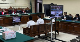 thumbnail Kasus Jual Beli Kursi Perangkat Desa di Tulangan, Saksi Ungkap Setor Rp 720 Juta hingga Pengaturan Tempat Duduk