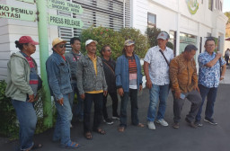 Baca juga : Kasus TKD Damarsi Buduran, Tokoh dan Mantan Kades Tuding Pernyataan Kades Beda Dengan Kenyataan dan Bukti di Penyidik