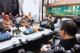 Baca juga : Usai Tampung Keluhan Pedagang, Bupati Sidoarjo Bakal Revitalisasi Pasar Tradisional Gandeng Pengelola Pasar