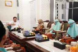 Baca juga : Bawa Suara dari Masa Depan, Alumni MINU KH Mukmin Titip Harapan ke Bupati Subandi Soal Jalan dan Pendidikan