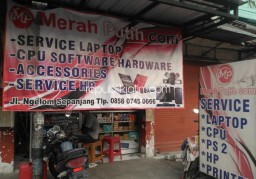 Toko Komputer di Raya Ngelom Dibobol Maling, 6 Laptop dan 10 HP Raib