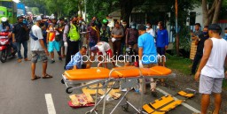 Ibu-Ibu Pengendara Motor Tewas Tertabrak Bus Mira di Jalur Surabaya - Mojokerto