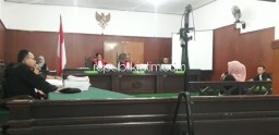 Sidang Penyerobotan Lahan Puskopkar Jatim, Terdakwa Umi Chalsum Akui Tanda Tangani Petikan Akta 2008