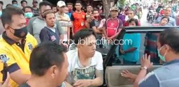 Terdesak Bayar Kontrakan, Warga Jember Jambret Smart Phone Bocah MI Nyaris Dimassa di Krian
