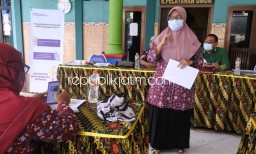 Tingkatkan Imunitas Lansia Tangguh di Tengah Pandemi Covid-19, Abdimas Umsida Beri Pelatihan Akupresur